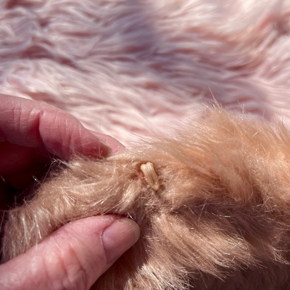 Blush pink size SMALL faux fur vest excellent condition!!! - Picture 8 of 11